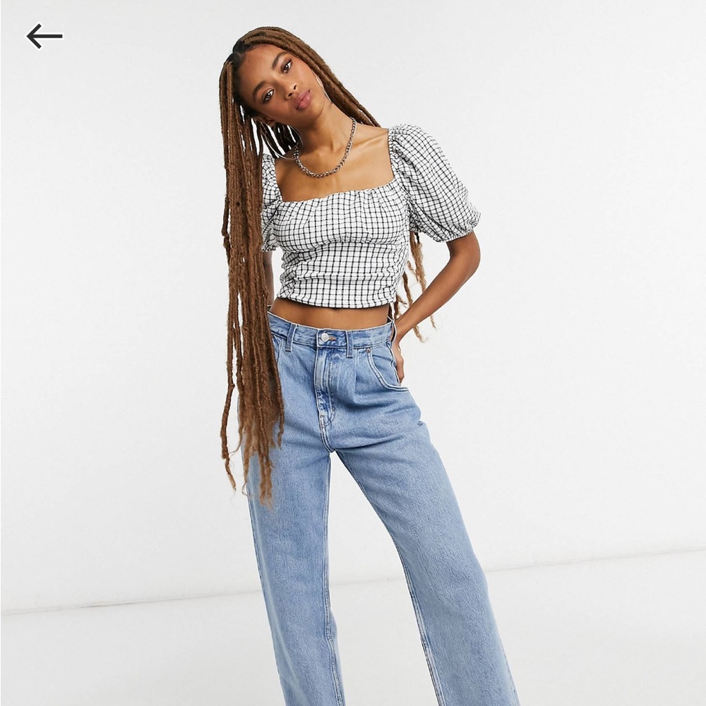 NWT Stradivarius Black and White Crop Top